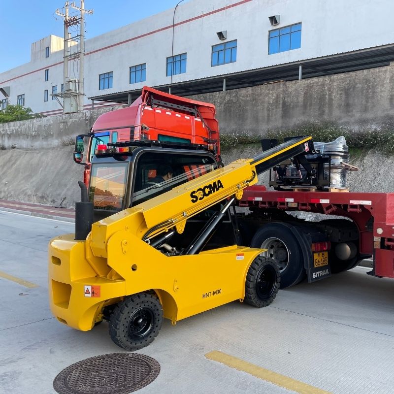 SOCMA HNT-M25 Carretilla Elevadora Telescópica Mini de 2.5 Toneladas para Construcción y Almacenamiento